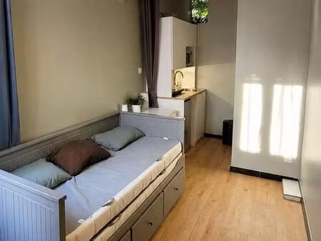 joli studio meublé