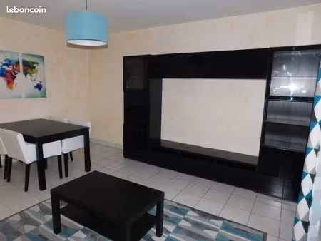 ? à louer – t2 meublé 51 m² ideal étudiant avec garage, balcons et vue dégagée sur brest