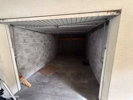 garage/box