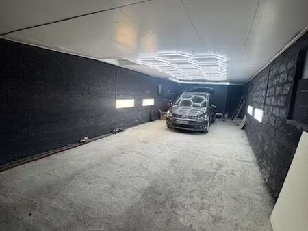 depot 80m carrer