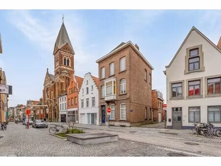authentieke herenwoning met praktijkruimte te mechelen