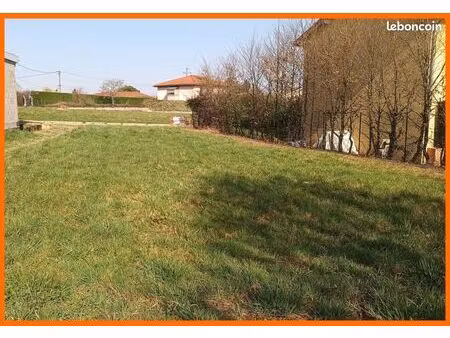 terrain 525 m² pizay