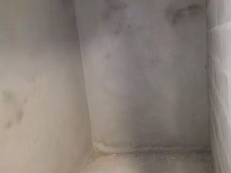 cave, box, stockage, local garde meuble en sous sol residence récente. sec et propre