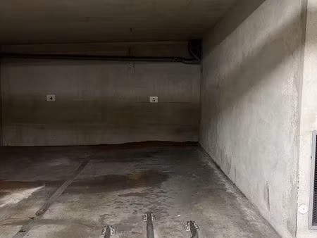 parking sécurisé 15m2