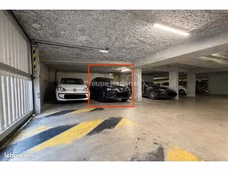 place de parking - sous sol immeuble sécurisé