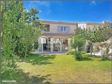 villa 8 pièces 190 m²
