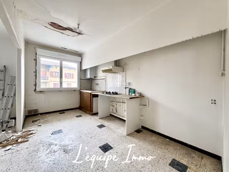 appartement t4 88m2 avec balcon à rénover - plein centre vil