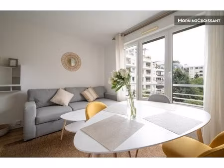 studio moderne à courbevoie