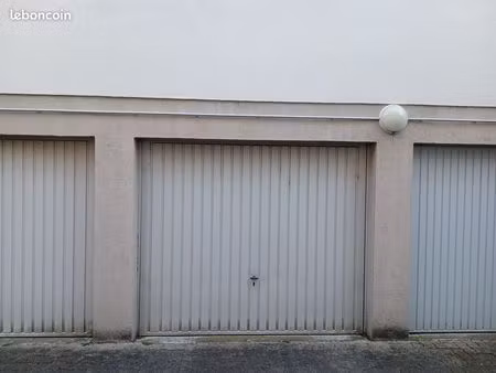 location parking/box strasbourg neudorf / rue saint-urbain