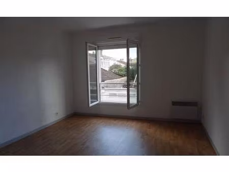 appartement t2 bordeaux - 46 m2 - 770 euros ttc