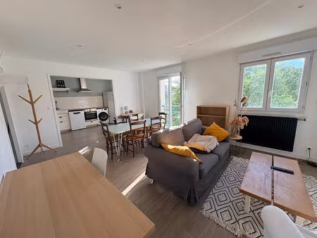 appartement meublé dans ecully, t3 de 65 m2