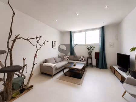 a louer - appartement t3 - 64m2 - endoume - marseille 7e
