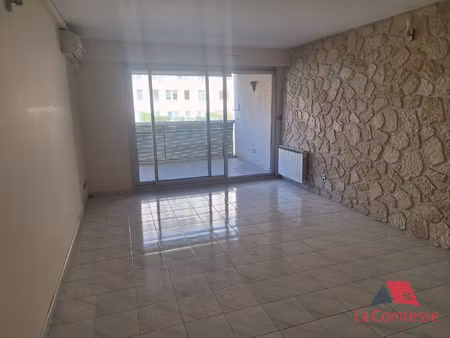 t3 residence calme en plein centre ville terrasse + box ferm