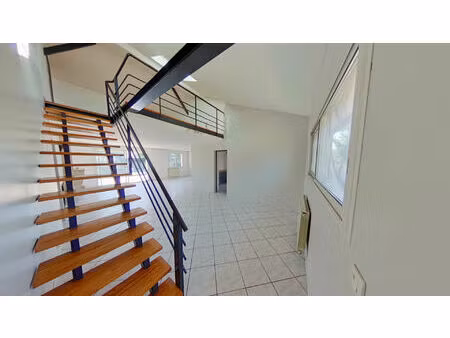 maison spacieuse 8 pièces à louer à mérignac, secteur pichey