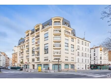 location commerce paris 75014 133m²