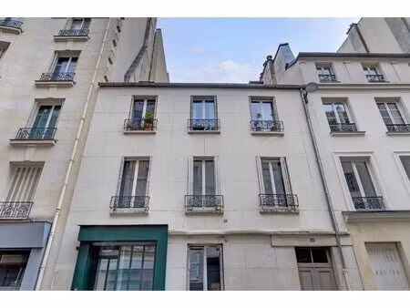paris 9ᵉ – rue marie-éléonore de bellefond – 2 pièces au calme avec terrasse en jouissance