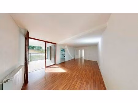 l'adresse poitiers