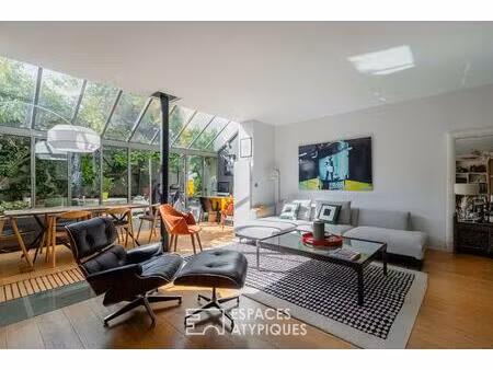 loft contemporain avec véranda et jardin