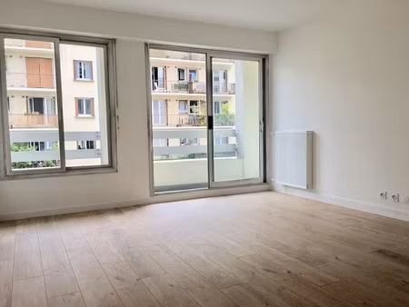 paris xivème alésia, grand 2 pièces avec balcon