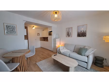 studio rénové à neuf avec espace bureau - quai de portillon