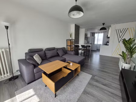 t3 - tours meublé avec balcon