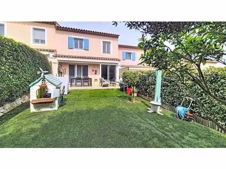maison - 4 pièces - 82.03 m²