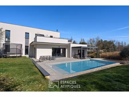 maison contemporaine avec piscine