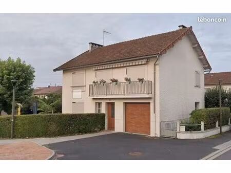 belle et lumineuse maison aurillac 120m2 avec jardin
