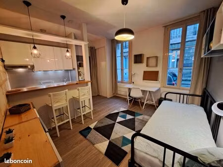 studio meublé tb etat 20m2 proche victoire