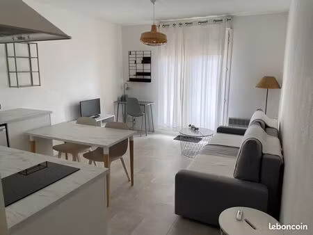 studio à gallieni avec balcon et lave-linge