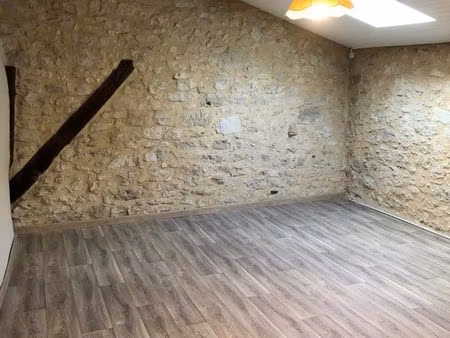 t3 60m2 à louer monségur 33580