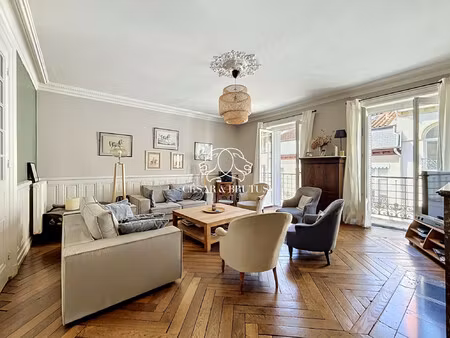 superbe appartement familial proche prefecture avec grenier, cav