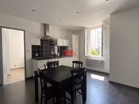 t3 meublé - 44m² - 69100 villeurbanne