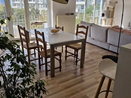 ? t4 lumineux de 82 m² – 3 chambres – centre de valence