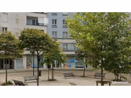 local commercial 122 m² brest