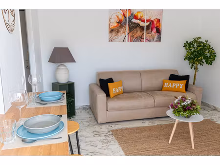 studio meuble avec parking saint laurent du var