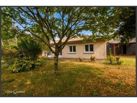 maison 3 chambres et dépendances à sablons ( gironde)