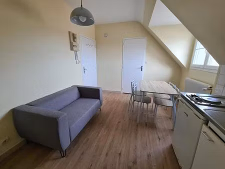 studio 19 m2 meuble au coeur de ville