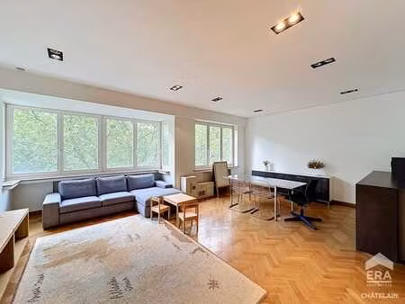 appartement 2 chambres avec balcon à louer à ixelles