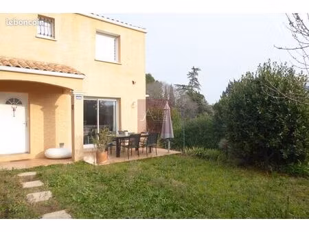 villa 4 pièces 92 m²