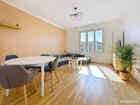 appartement rénové 70m2 - 2 grandes chambres