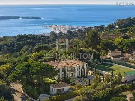 propriété 10 pièces 700 m²