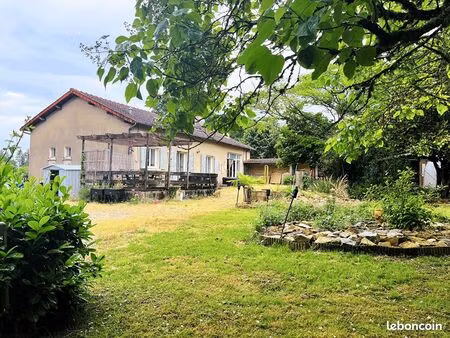 propriété 5 pièces 157 m²