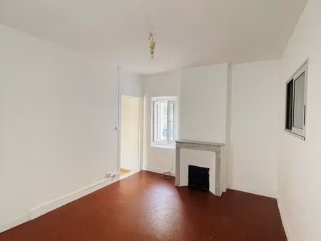 t2/3 - 40m² - rue gordes 13010 - la timone