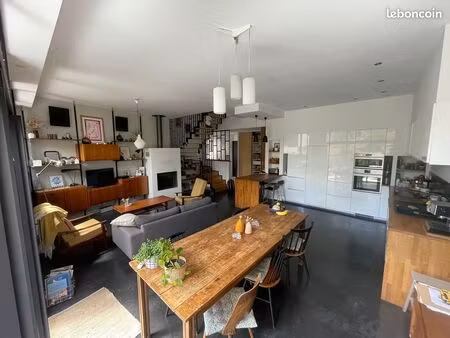 maison de ville / loft 6 pièces 160m2