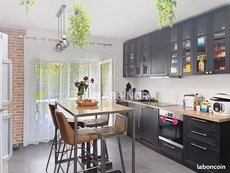 maison 6 pièces 105 m²