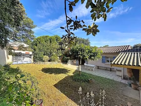 robion maison de plain-pied d'environ 83 m² avec garage sur terrain de 400 m²