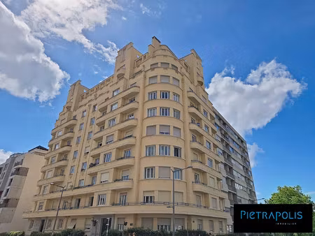 bel appartement de 125 m2 (3 chambres) avec chambre de bonne