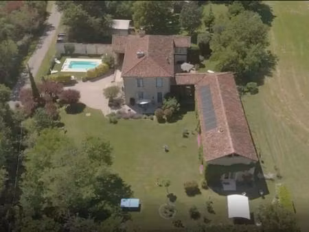 propriété 11 pièces
