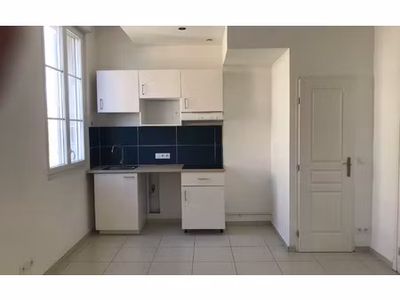 location appartement, 23.22 m² t-1 à marseille 10, 590 €